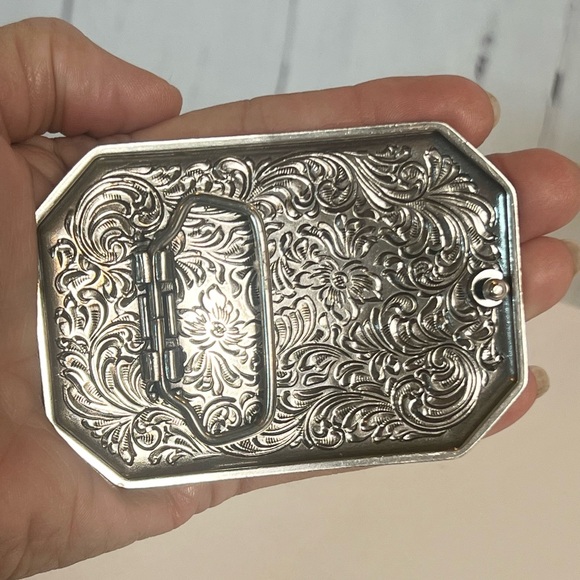 Ariat Silver with Gold Accent Scrolling Floral Logo Shield Rectangle BELT BUCKLE - Picture 2 of 6
